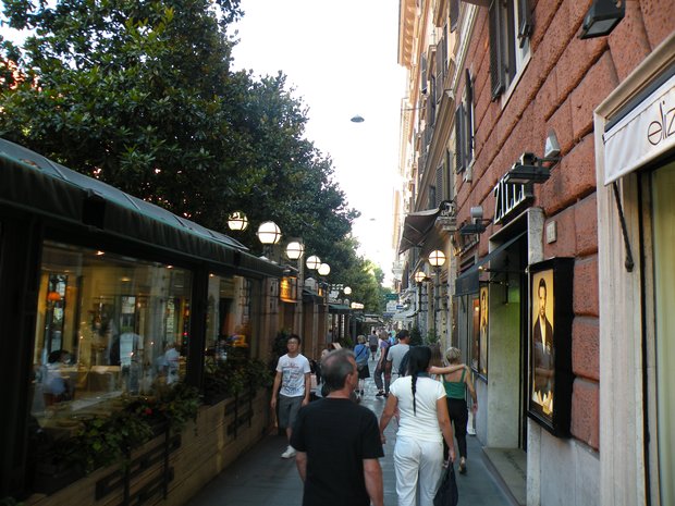  terrasses climatisées de restaurants aménagées sur le trottoir